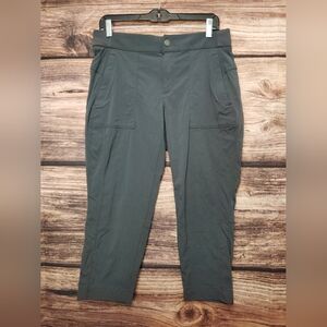 Athleta Gray Cargo Pants with Stretchy Fabric Size 10p New Without Tags!